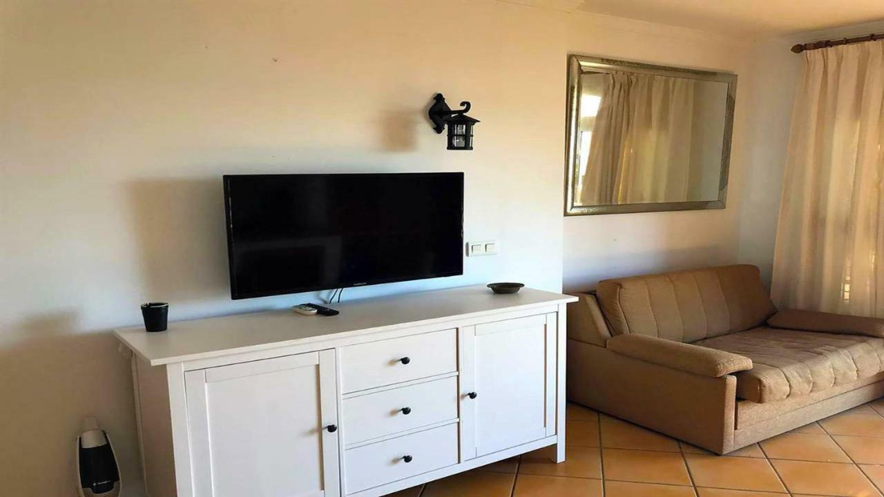 Dona Lola Micaela - Fully Equiped 1 Bedroom Ground Floor Beach Front Apartment With Direct Access To The Beach Of Calahonda - Costa Del Sol - Cs155 Sitio de Calahonda Zewnętrze zdjęcie